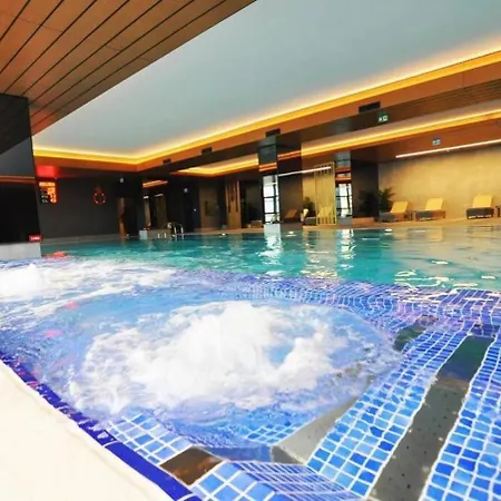 Gorgeous Bright W Parking Poolviews! #236 Apartman *