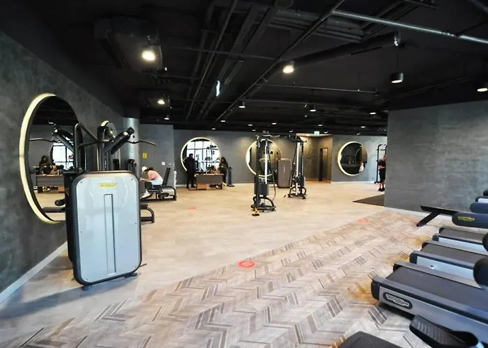 Gorgeous Bright W Parking Poolviews! #236 Lägenhet *