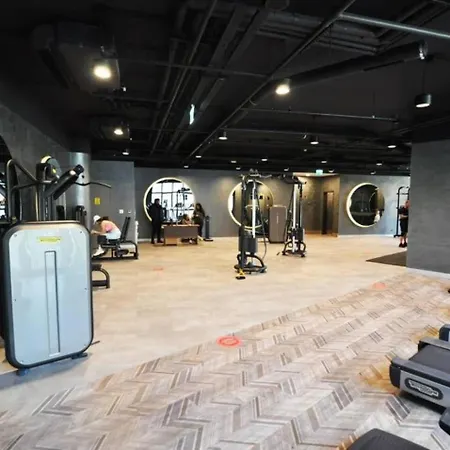 Gorgeous Bright W Parking Poolviews! #236 Апартаменты *